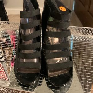 Steve Madden elastic strap fashion wedges size 9.5